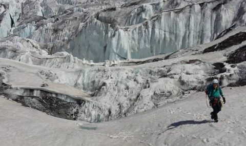 Medicina de Montaña: Primeros Auxilios en Montaña, Escalada y Lugares Remotos.